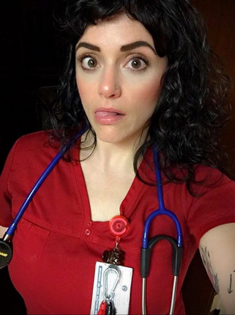 @theez_go_to_eleven - wytatuowany sanitariusz - zdjęcie dla 6