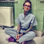 @carolinefullcolour - wytatuowany sanitariusz - zdjęcie dla 51