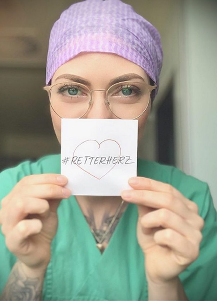 @isa.bell.r - wytatuowany sanitariusz - zdjęcie dla 4