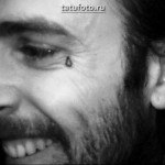 Csepp a szem alatti tetoválás - a kész tetoválás egyik változata