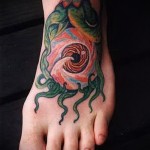 szem tetoválás a lábán férfiaknak