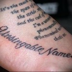 idézet a könyv tetoválás a lábán férfiaknak