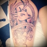 Szarvas Tetoválás Lábán Lánynak