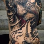 татуировка на стари хора с тръби на гърба мъжка снимка