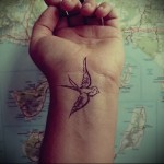 fecske tetoválás