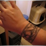 NŐI TEToválás - nagy karkötő