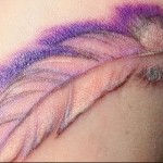 TETOVÁS A CSUKLÓ NŐ színes tollán