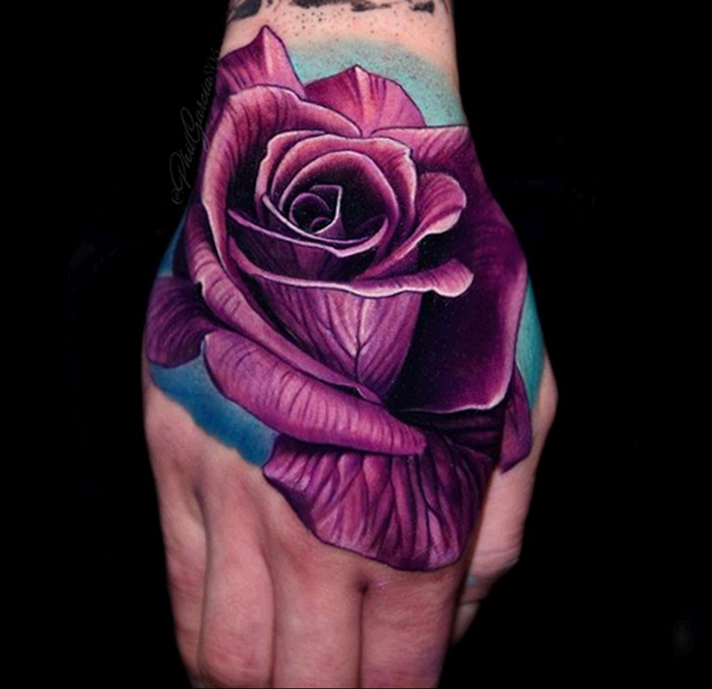 Przykład zdjęcia róży tatuażu na walentynki ze strony 1