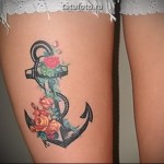 Színes változata a tetoválás lányok horgony