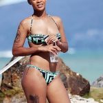 снимка на татуировката на Риана от 23.09.2017 г. №022 - татуировки на риана -