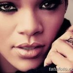 снимка на татуировката на Риана от 23.09.2017 г. # 052 - татуировки на риана -