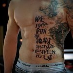 oldalsó tetoválás férfiaknak 3