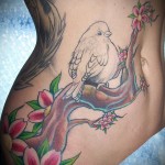 Момиче Стомах татуировка