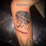 olds menő tetováló esernyő és villámok