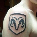 Fénykép tetoválásról emblémával 03/15/2020 №061 -tetoválás embléma-