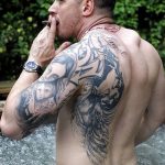fotó Tom Hardy tetoválásáról 2017. 08. 07. №038 - Tom Hardy tetoválása_