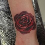 Tatuaże na dłonie dla dziewczynek 4