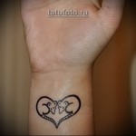 tatuaż na nadgarstek myszy