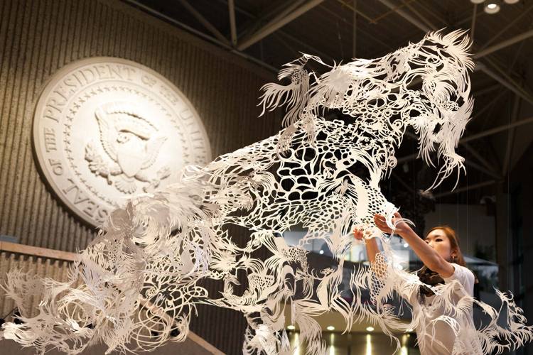 Súčasné umenie sochy Kirigami