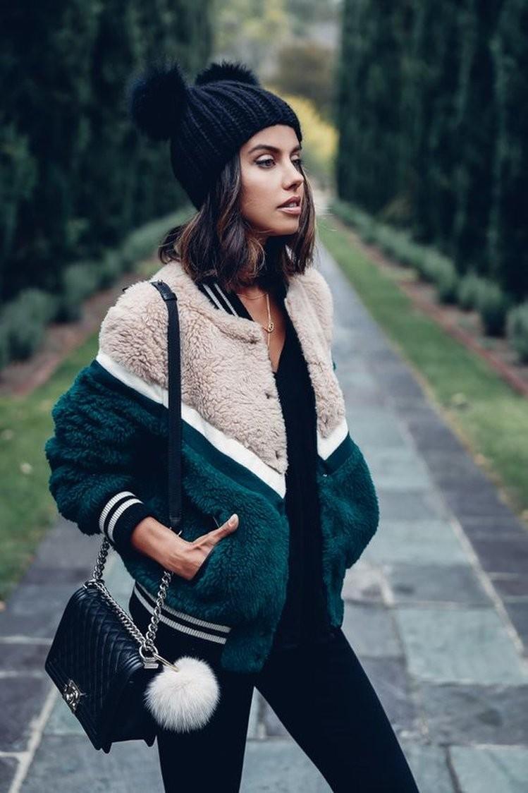 Skombinujte súpravy oblečenia bombardovacej bundy k jesennému plyšovému kabátu
