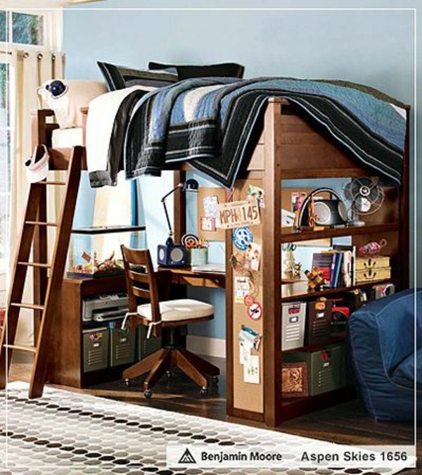 Dospievajúca spálňa s dreveným nábytkom