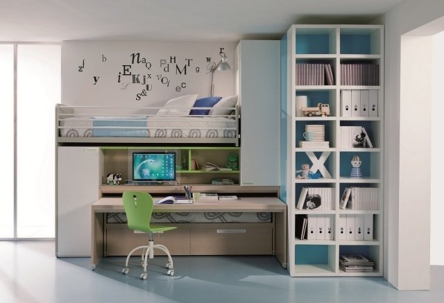 zelený nábytok z ľahkého dreva na invalidnom vozíku používa dekoratívne prvky