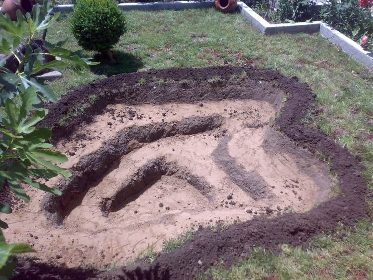 Rybník s potokom záhrada-stavba-zemina-kop