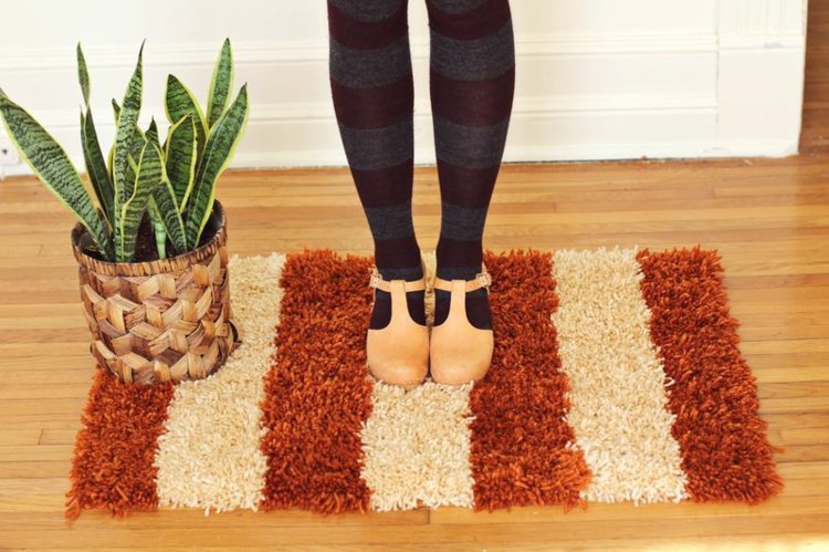 koberec-urob si sám-malá-rohožka-prúžky-vzor