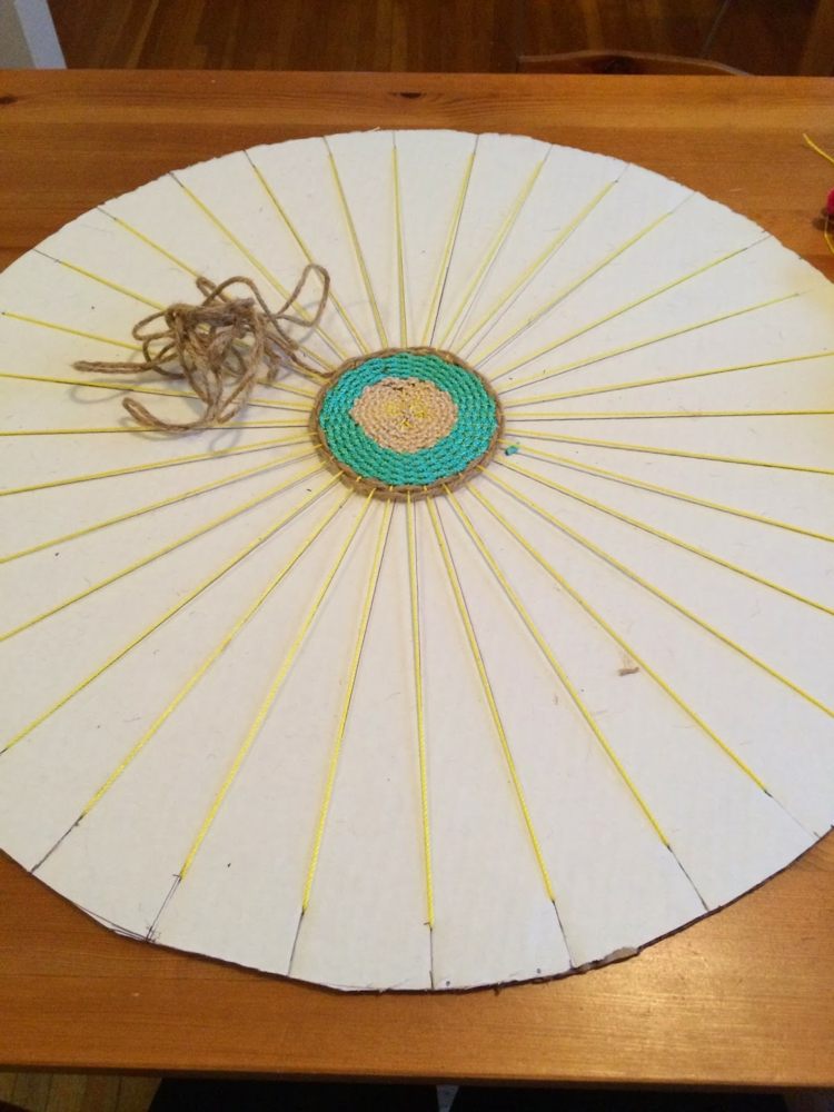 Vyrobte si vlastnú kobercovú väzbu-okrúhla-podložka-kruhová