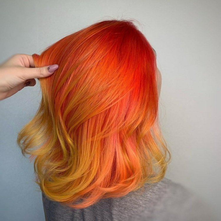 Tequila Sunrise farba vlasov oranžová žltá Ombre účes