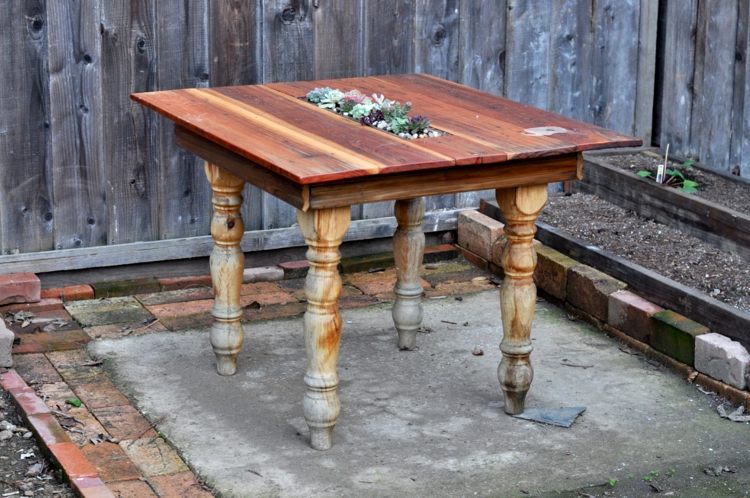 terárium nábytok vinobranie nápad stôl sukulentný kvetináč záhrada