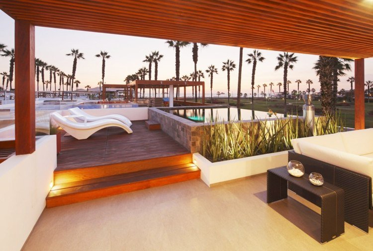 nápady osvetlenie terasy bazén malý nekonečný stolík