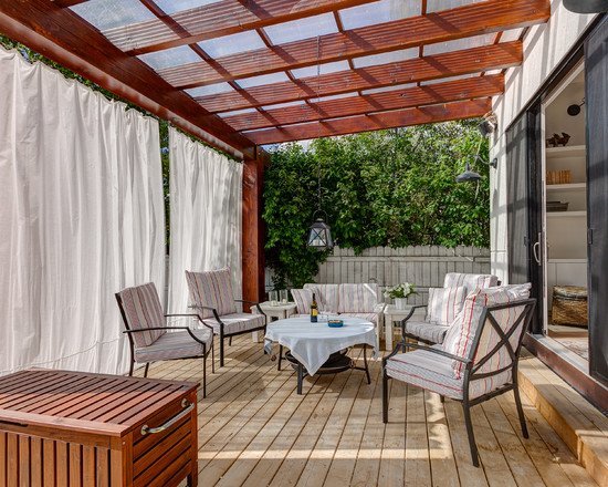 nápady na terase záhradná drevená strešná krytina sedacie závesy obrazovky na ochranu súkromia