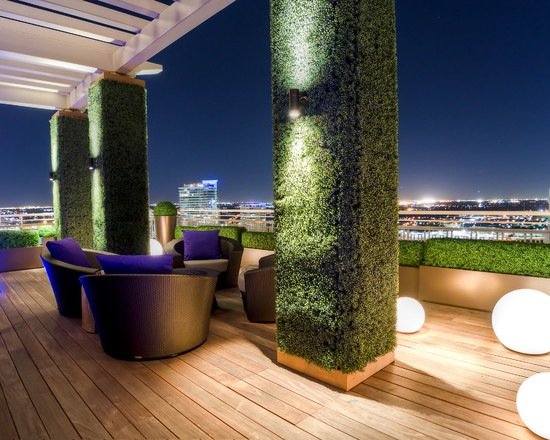 strešná terasa drevená doska podlaha guľa podlahové svetlá box živé kreslo