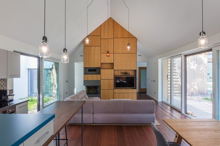 interiérový dizajn moderný statok deliaca stena drevo