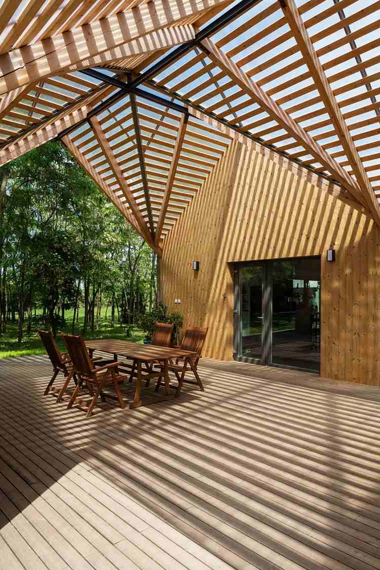 krytá terasa terasa strecha drevo polykarbonát