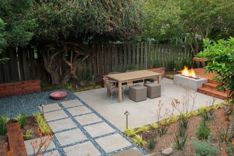 nápady-terasa-dizajn-obrázky-betón-dosky-okrasný štrk-jedálenský-priestor-krb