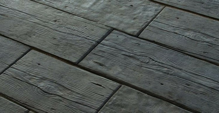 Terasové dosky-betón-drevo-optika-sivá-originál-dizajn-nápad