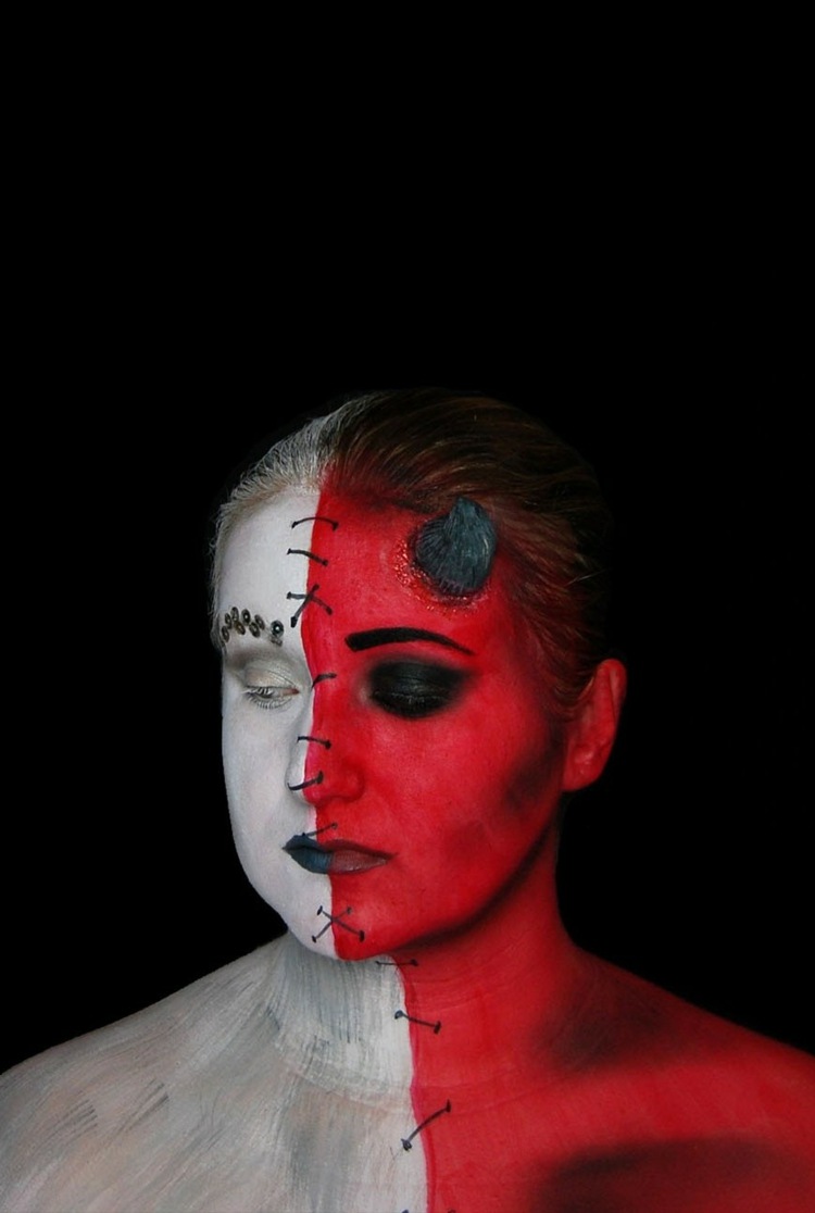 anjel-čert-tvár-žena-červeno-biela