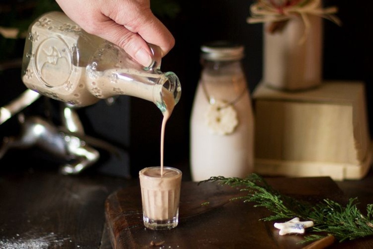 Likér Thermomix si vyrobte na Vianoce vlastný krémový likér