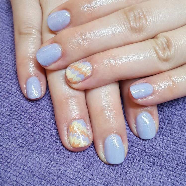 Viazať farbivo nechty trendy v lete pastelové farby lak na nechty