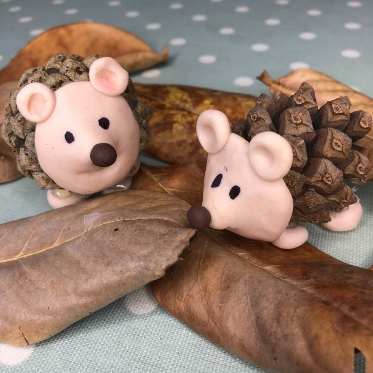 Vyrobte si zvieratká z borovicových šišiek - milých ježkov s remeselnou hlinou