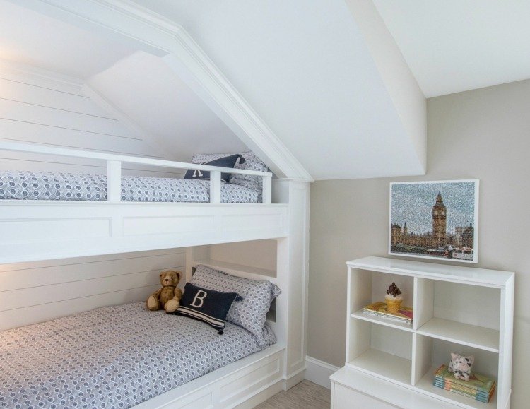 Nápad do detskej izby vo vidieckom štýle v bielej farbe pre chlapcov