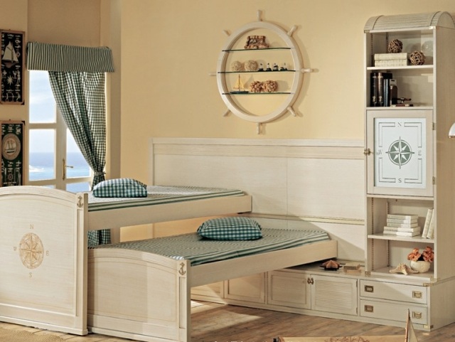 Súrodenecká izba, drevená posteľ, rozkladanie podkrovia, karotída