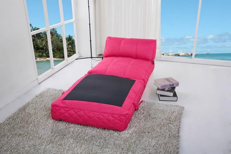 kreslo-kreslo-detská izba-ružovo-dievča-sivo-huňatý-koberec