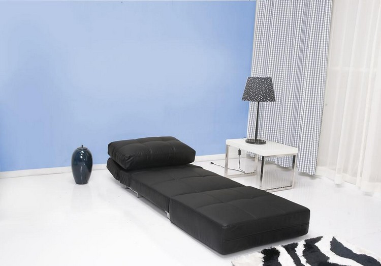 kreslo-kreslo-detská izba-čierny-vankúš