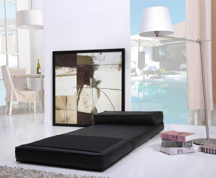 kreslo-kreslo-detská izba-čierna-skladací matrac-stojacia lampa