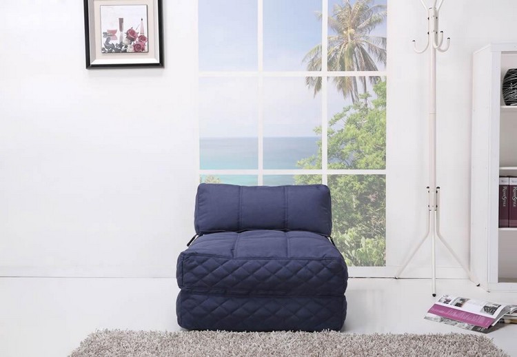 kreslo-kreslo-detská izba-skladací matrac-modrý-denim-vzhľad-huňatý-koberec