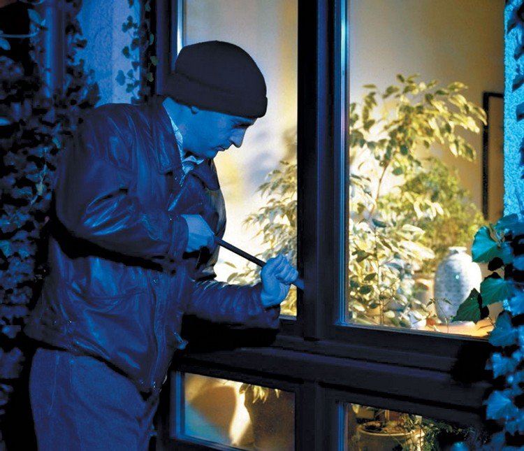 Tipy na ochranu pred vlámaním dom proti krádeži-bezpečnostný dom