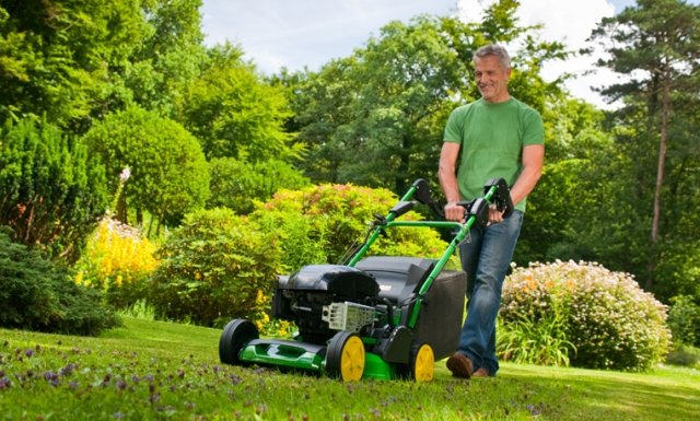 Kosačka na trávu nastaviteľná šírka kosenia jednoduchá údržba bez údržby